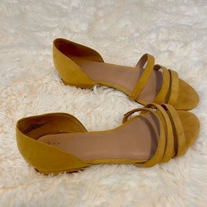 Women’s Flats size 9